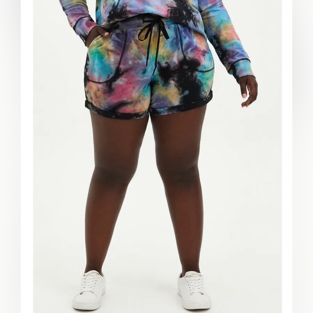 TORRID CLASSIC FIT TERRY ACTIVE SHORT BLACK TIE DYE SIZE 3